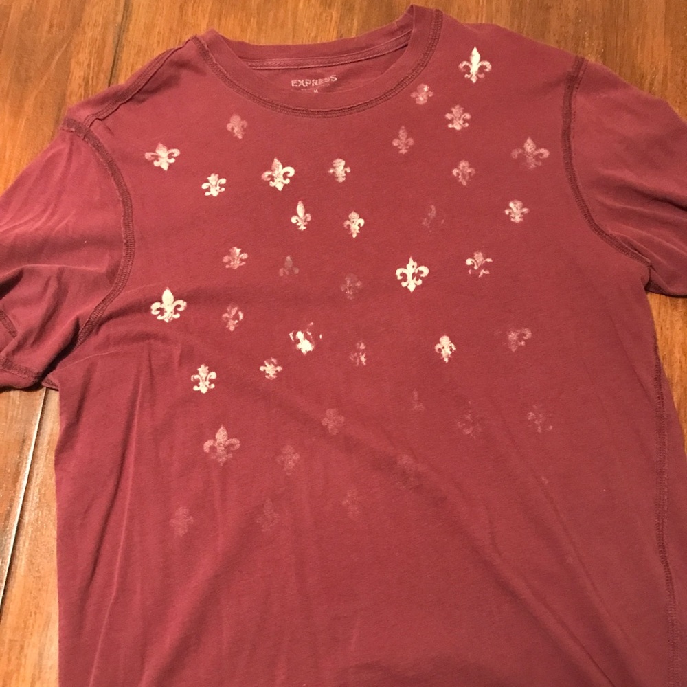 Express Flor De Lis Tee